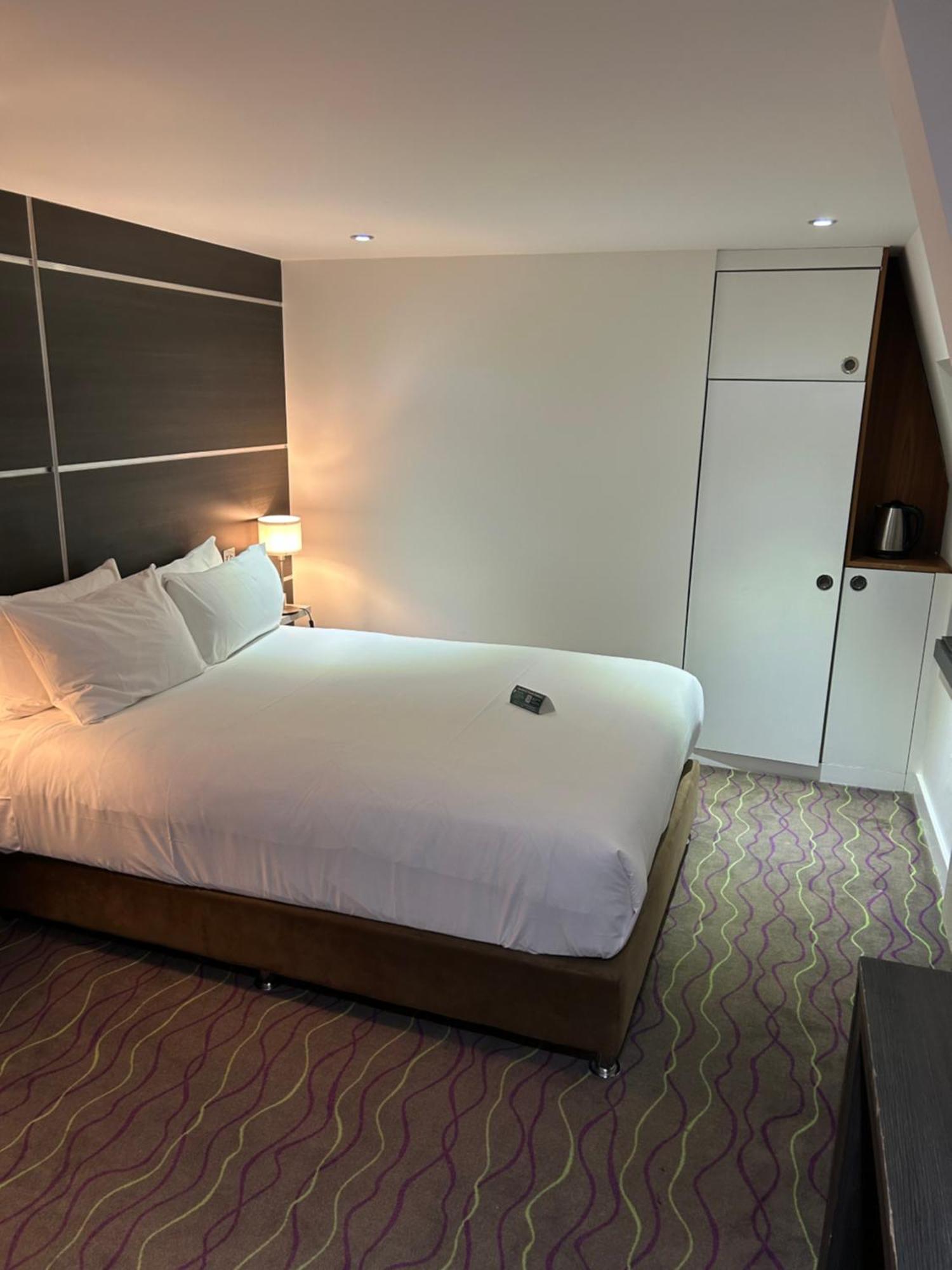 Отель The Wesley Euston Лондон Экстерьер фото