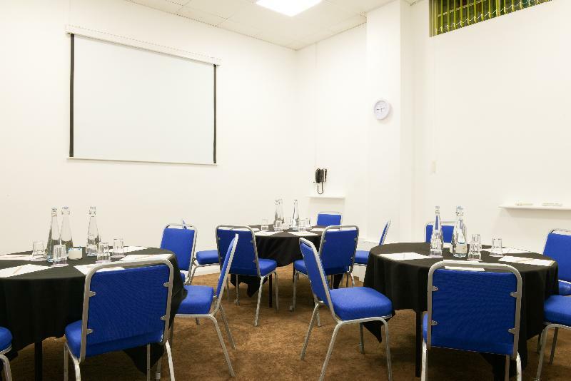 Отель The Wesley Euston Лондон Экстерьер фото